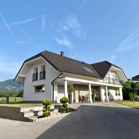 Villa Hisa Helena à Kranj Extérieur photo